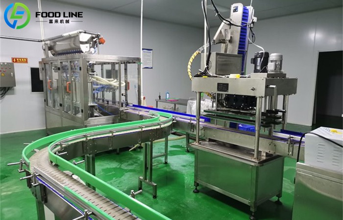 Sauce and viscous liquid filling solution